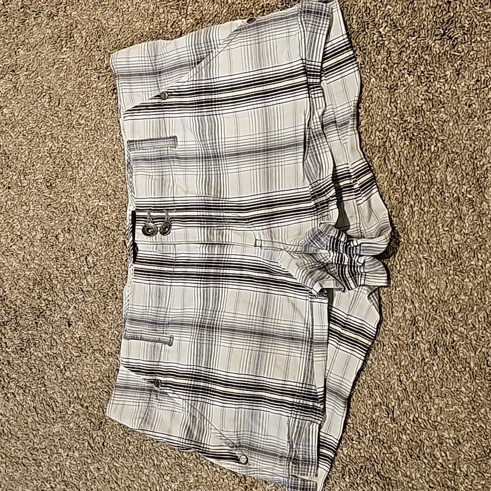 Guess shorts